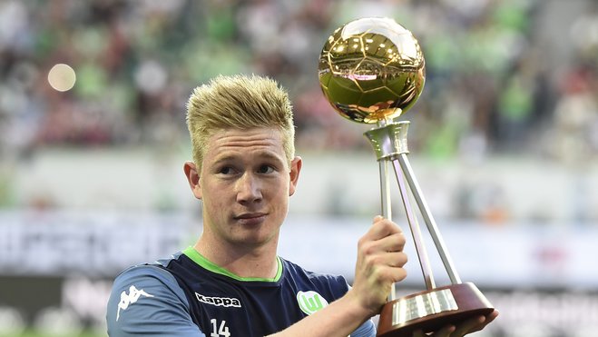 记者：为备战世界杯将继续留在墨超，J罗正与美洲狮队谈判